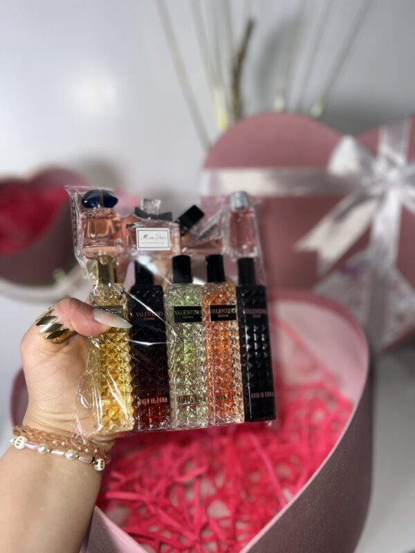 valentino donna born in roma pink valentino donna born in roma pink